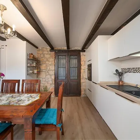 Villa K2n